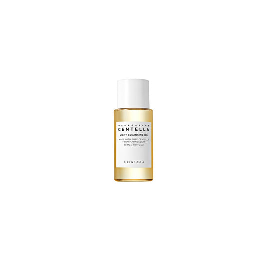 Travel-size SKIN1004 Madagascar Centella Light Cleansing Oil 30ml mini bottle, lightweight Korean oil cleanser for makeup and sunscreen removal.
